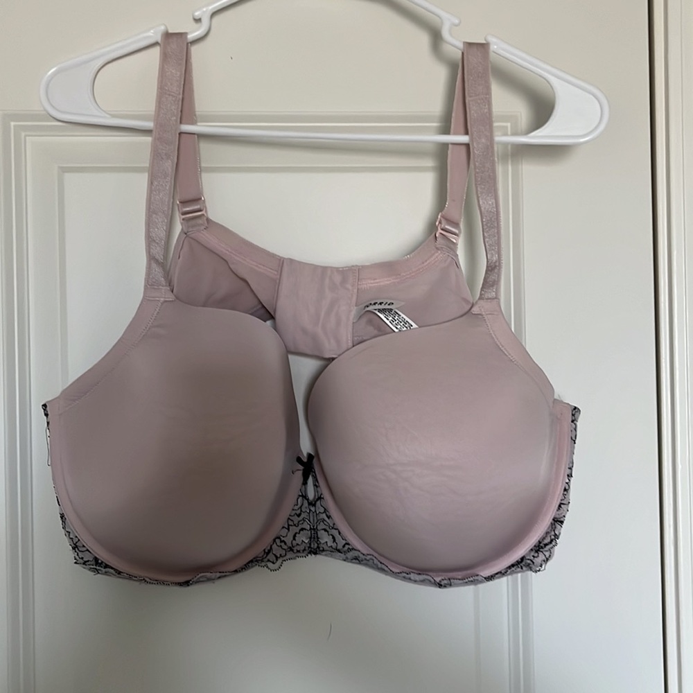 Sexy T-Shirt Balconette Bra. Torrid Brand.